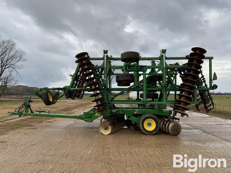 2022-john-deere-2633-image-8