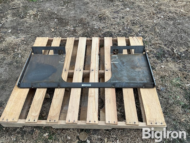 skid-steer-plate-image-2