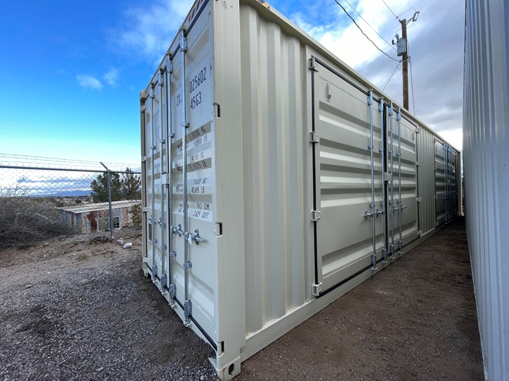 #200c-•-40'-container-image-57