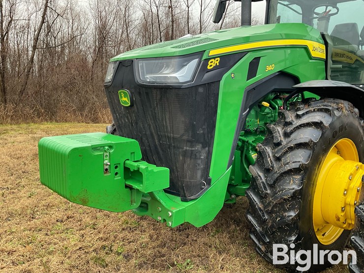 2021-john-deere-8r-340-image-15
