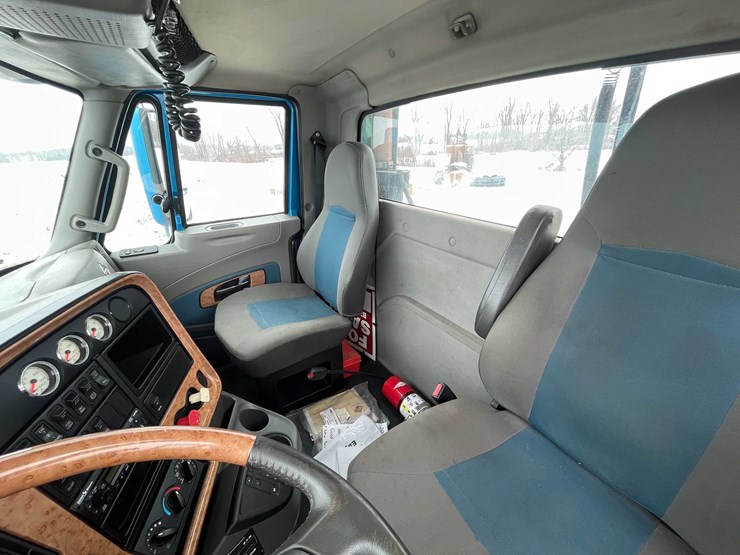 2014-international-prostar-image-77