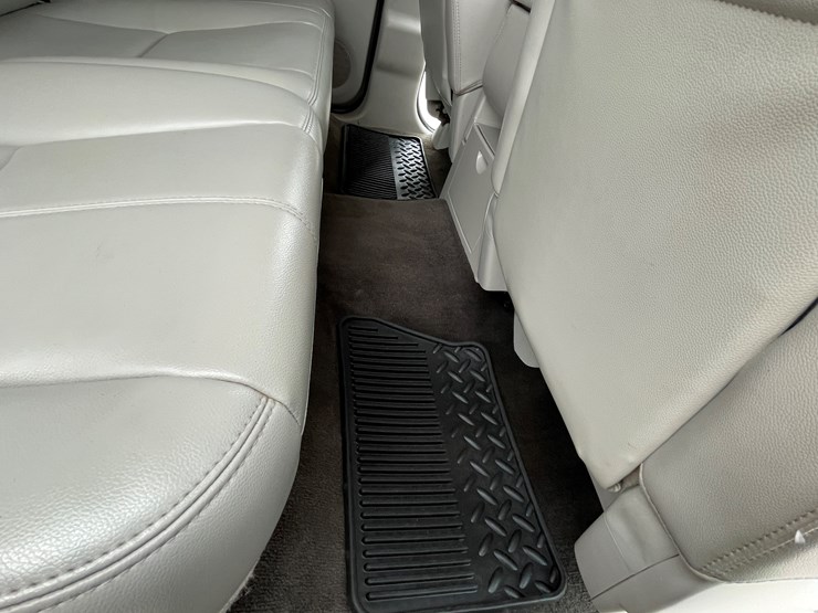 2011-chevrolet-silverado-2500hd-lt-image-105