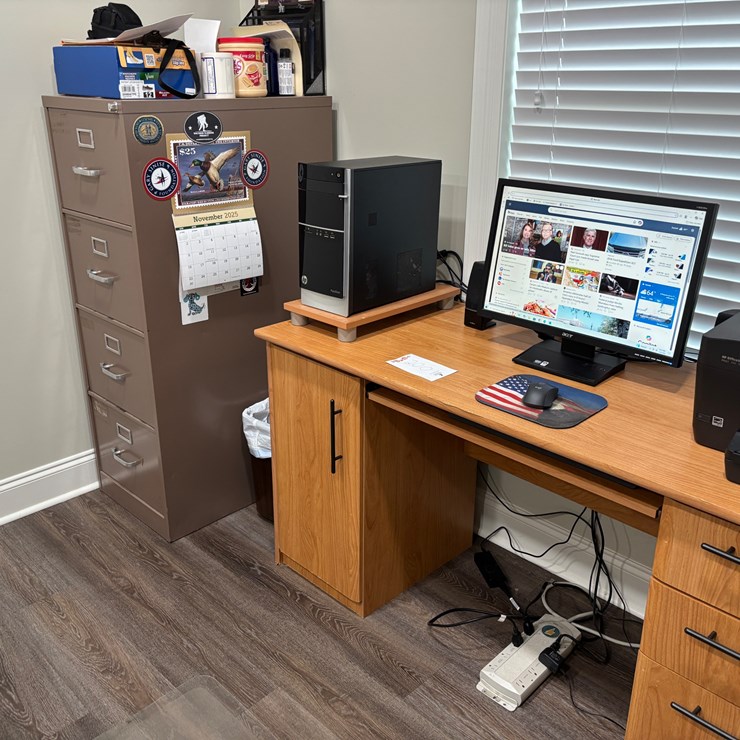 #200 • CONTENTS OF OFFICE