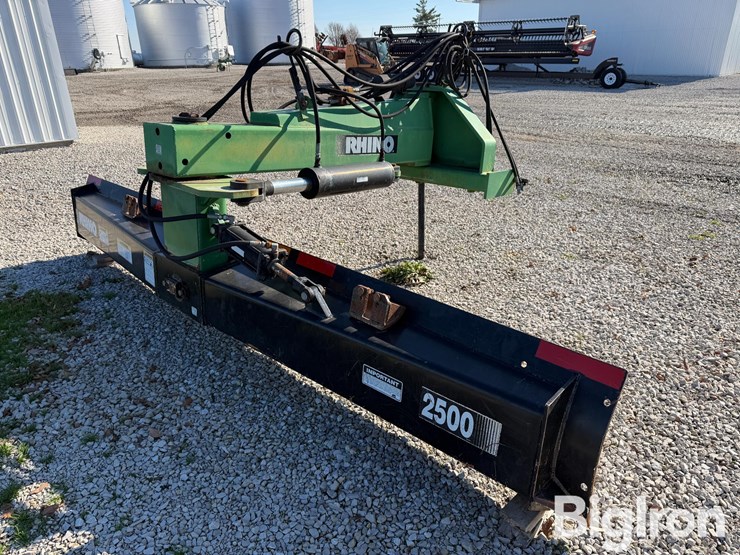2008-rhino-2500-image-5