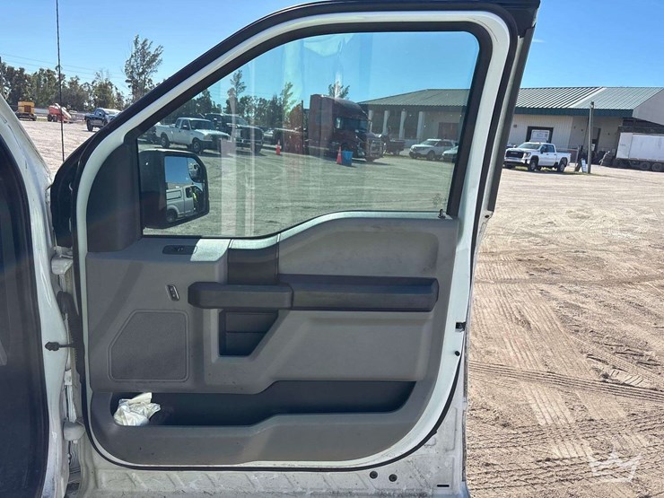 2019-ford-f150-image-23