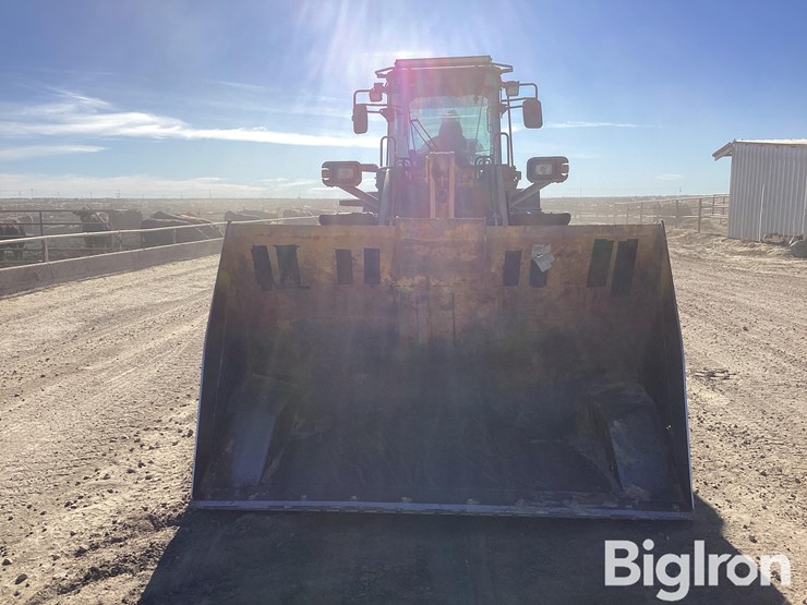 2022-komatsu-wa320-8-image-2