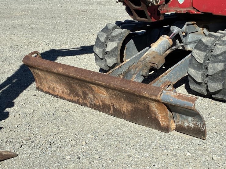 2015-takeuchi-excavator-tb216-image-7