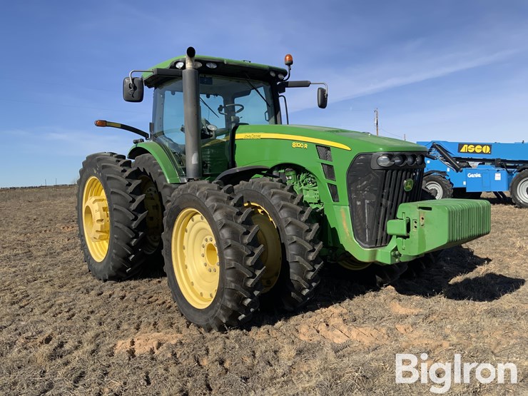 2010-john-deere-8320r-image-3
