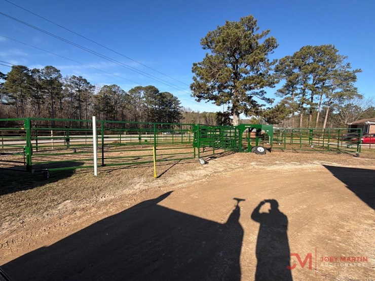 arrowquip-heeler-towable-gooseneck-corral-pen-image-6