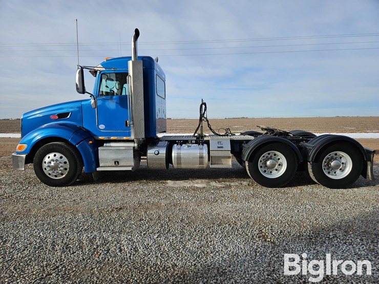 2013-peterbilt-386-image-8