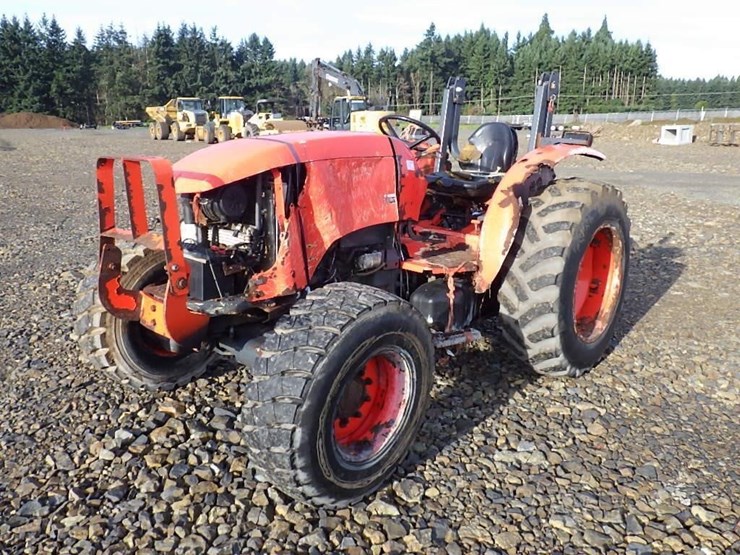 kubota-tractor-image-1