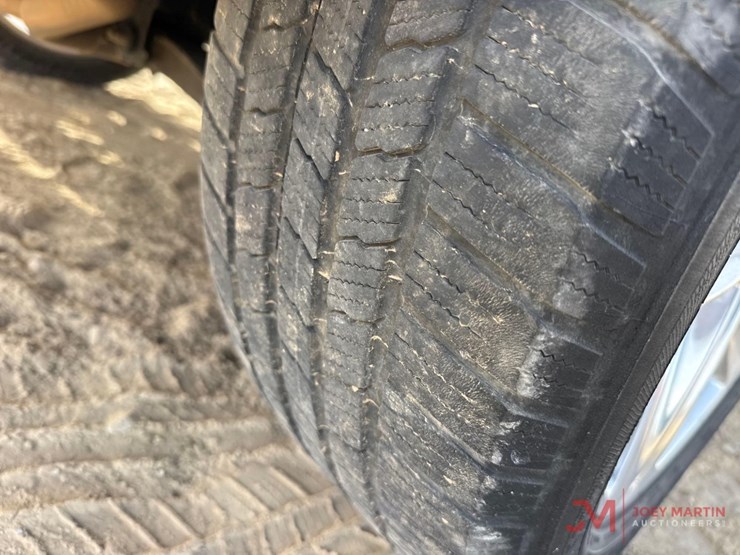 2017-ford-explorer-xlt-image-13