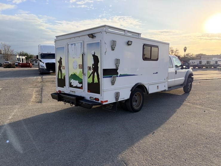 2012-ford-f550-image-3