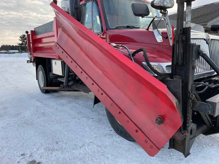 2007-international-7400-image-17