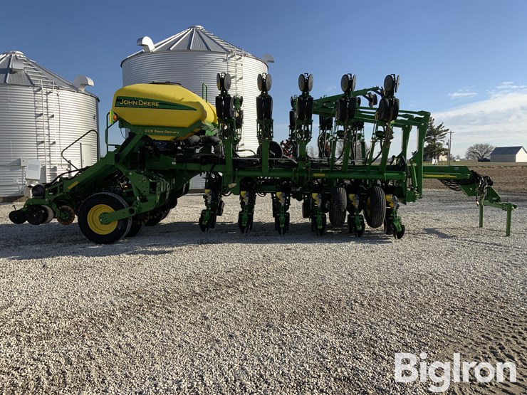 2010-john-deere-1790-ccs-image-4
