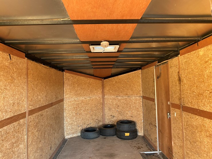 #321-•-2017-stealth-enclosed-trailer-(has-wi-title)(mosinee,-wi)-image-21