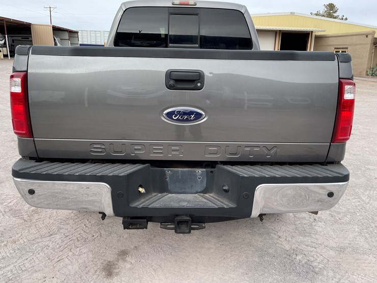 2011-ford-f250-lariat-image-29