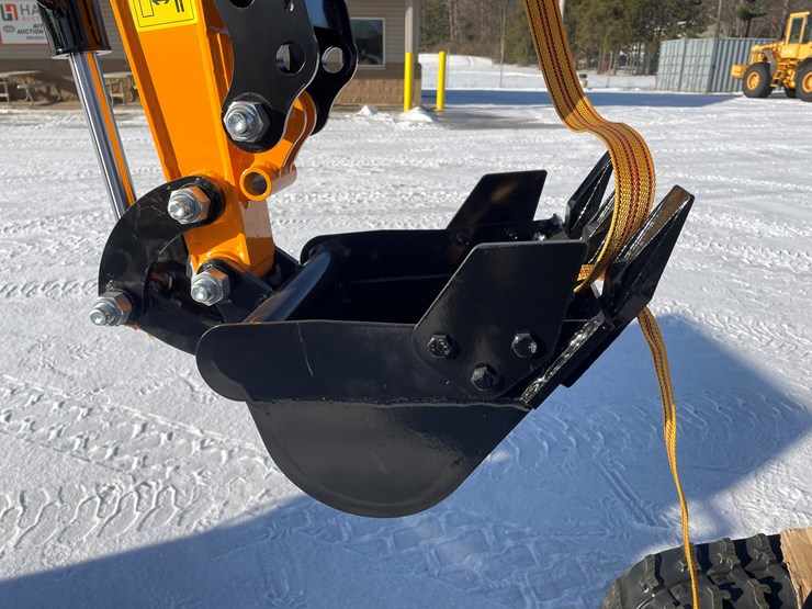 #132-•-miva-va13-mini-excavator-(mosinee,-wi)-image-26