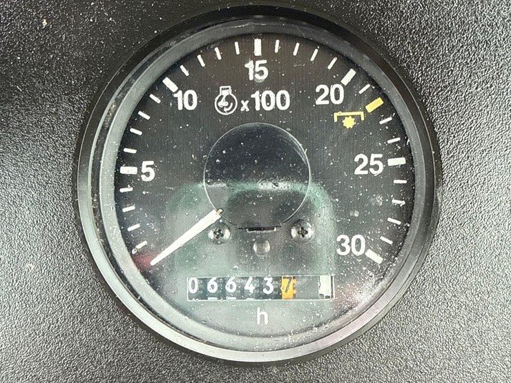 john-deere-4450-image-16