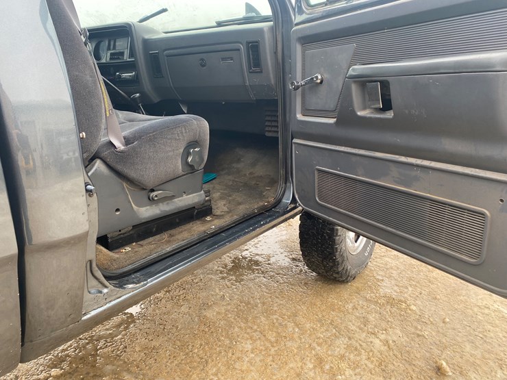 #324-•-1990-w250-dodge-ram-4wd-pickup-(has-wi-title)-(helenville,-wi)-image-16