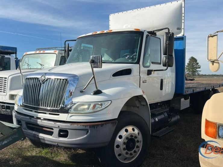 2006-international-durastar-4400-image-1