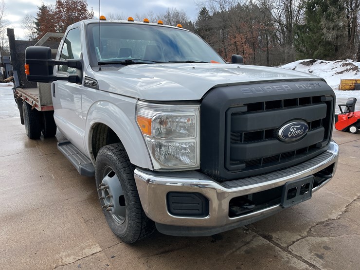 #330-•-2012-f350-super-duty-cab-and-chassis-pickup-(has-wi-title)(custer,-wi)-image-3