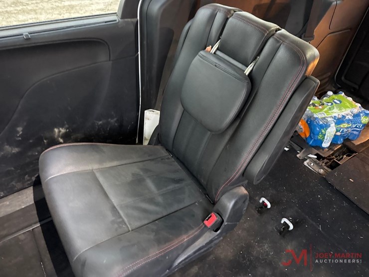 2019-dodge-grand-caravan-image-17