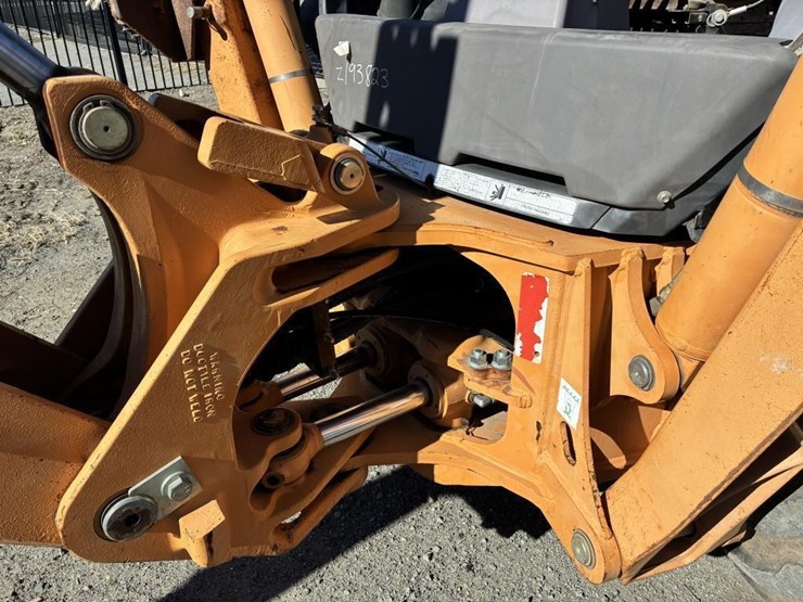 2004-case-580m-image-20