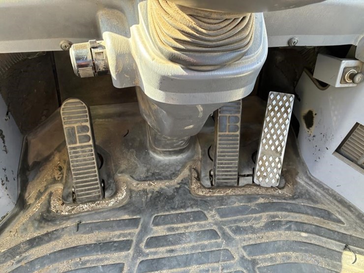 2008-komatsu-wheel-loader-image-24