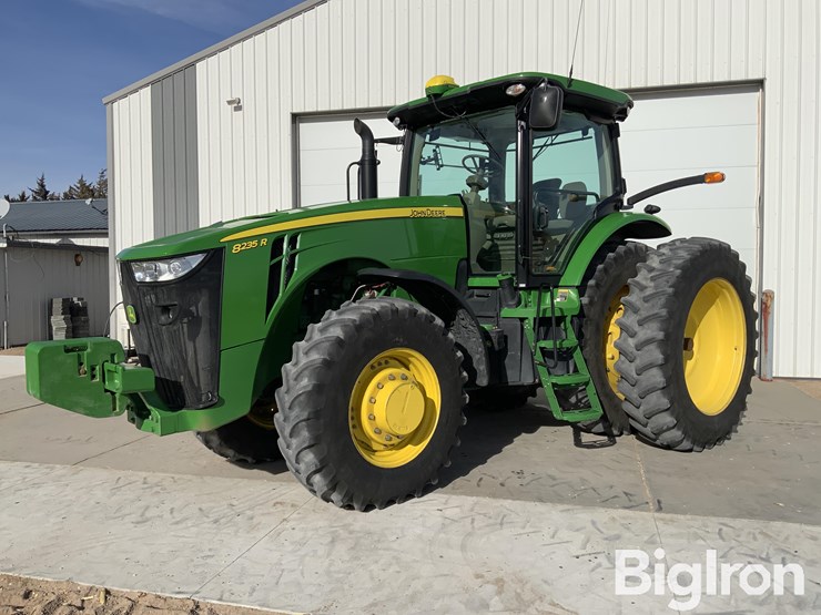 2012-john-deere-8235r-image-1