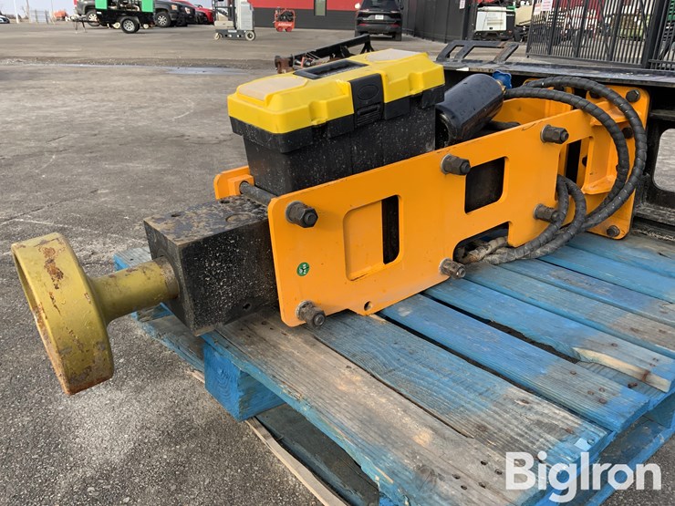 2025-giyi-d680-skid-steer-pile-hammer-(driver)-image-16