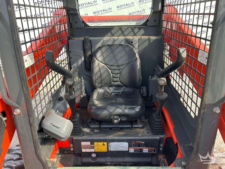2020-kubota-ssv65-image-10