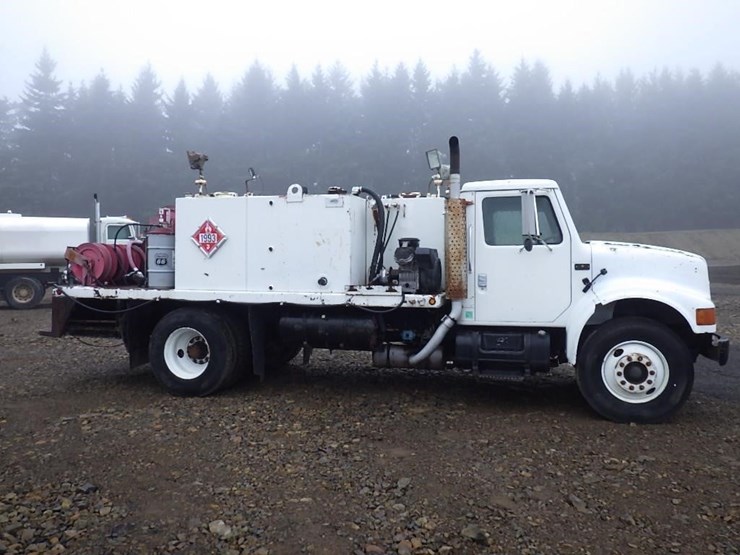 1990-international-4900-image-4