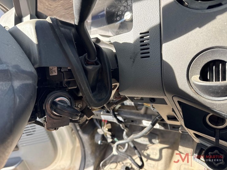 2016-ford-f550-xl-image-29