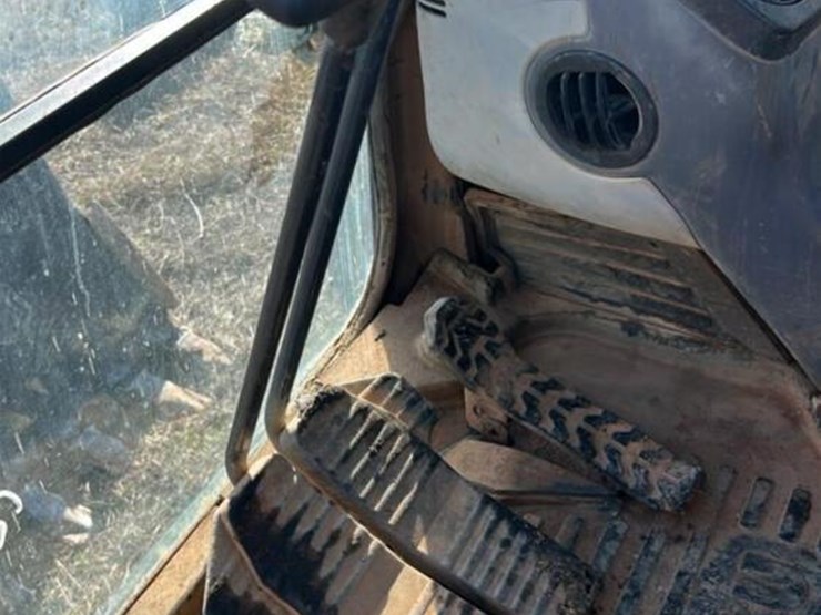 komatsu-pc270-lc-image-16