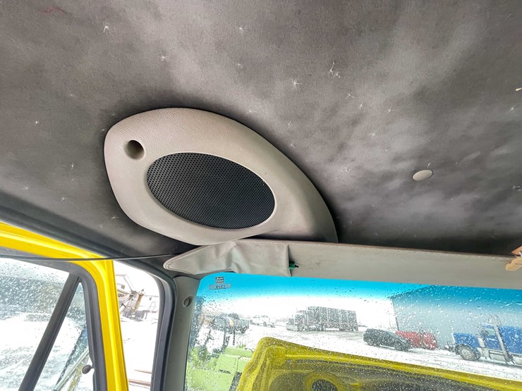 2004-caterpillar-c7-image-79