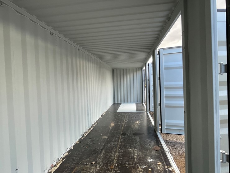 #200d-•-40'-container-image-40