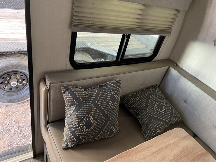 #149-•-2024-r-pod-trailer-(nm-title)-image-47