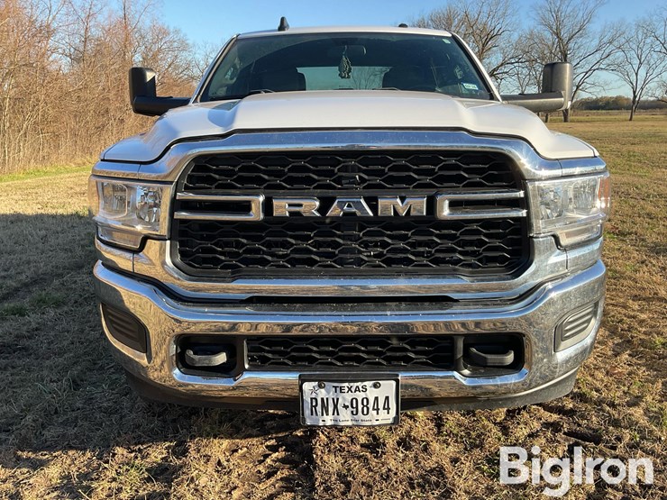 2022-ram-2500-hd-image-17