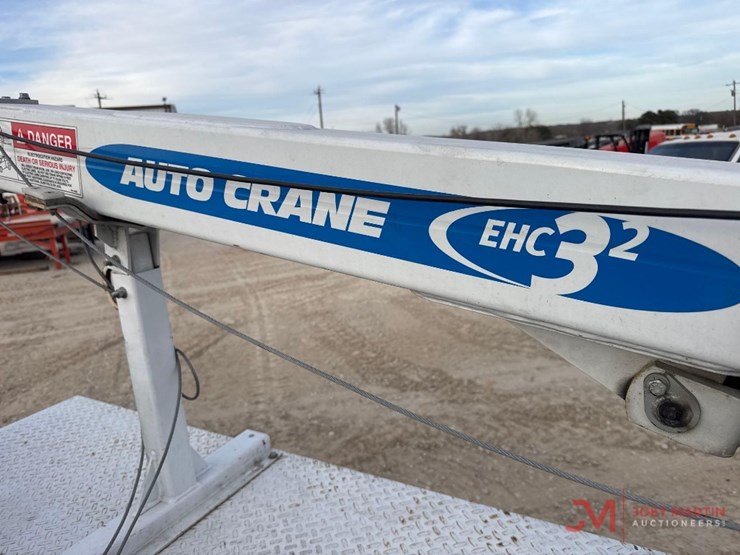 2016-chevrolet-silverado-3500-image-25