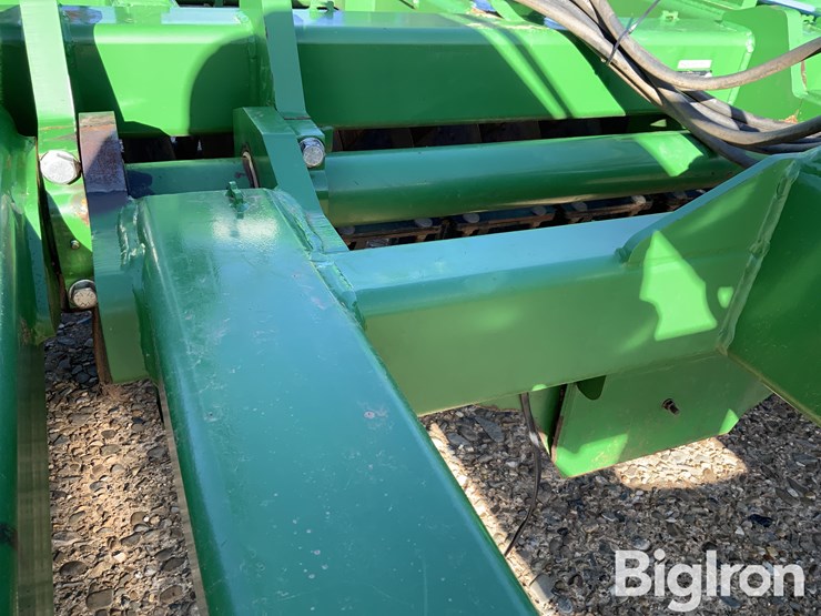 2021-john-deere-2680h-image-18