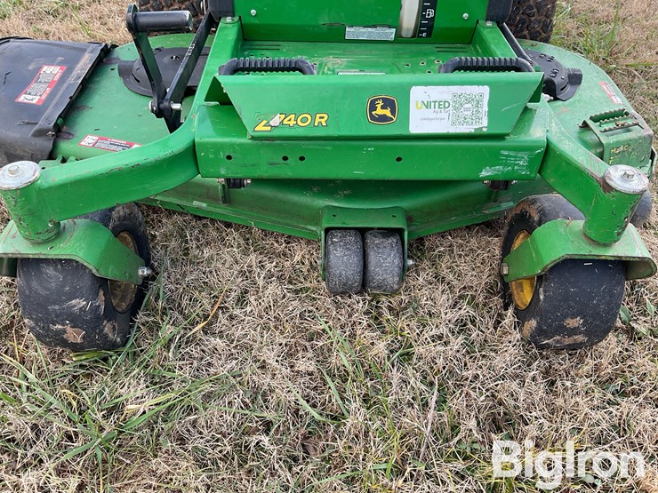 2022-john-deere-z740r-image-12