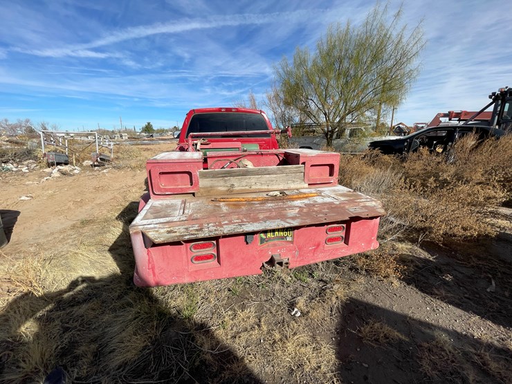 2004-dodge-3500-image-4