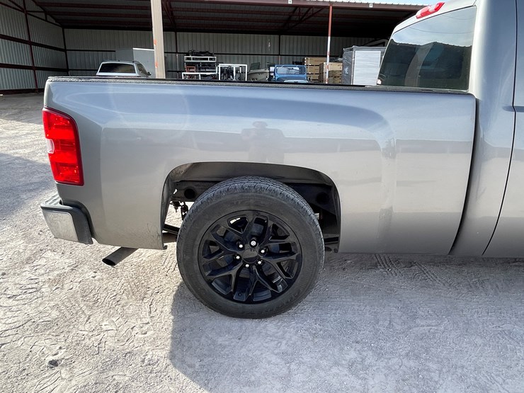 #104-•-2012-chevy-silverado-(salvaged-nm-title)-image-27