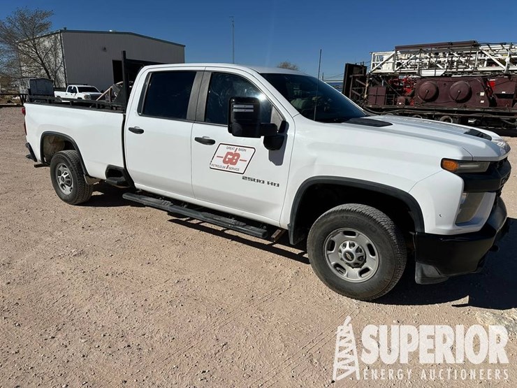 (x)-2020-chevrolet-hd-crew-cab-pickup-truck,-vin-...-image-8