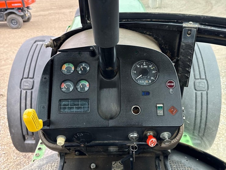 john-deere-4450-image-17