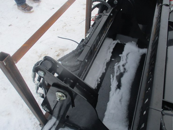 #6633-•-39"-mini-skid-steer-4-in-1-bucket-working-width:-39"bucket-volume:-396ibsworking-pressure:-16mpa-21mpa-image-1