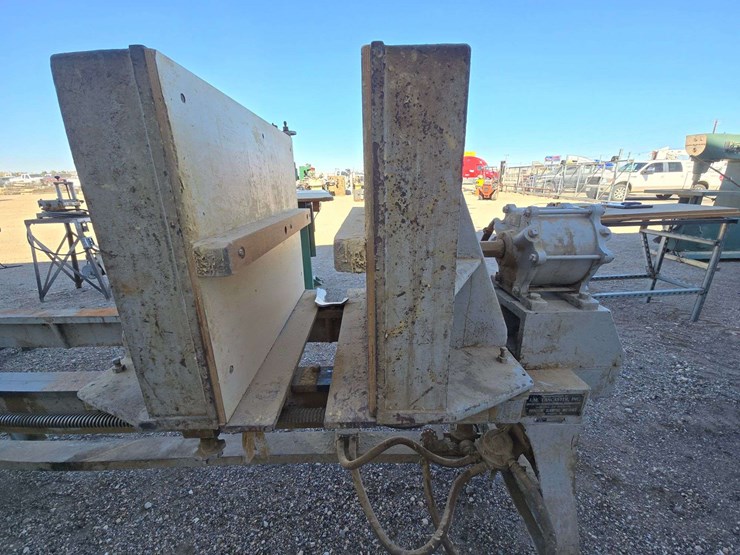 j.m.-lancaster-air-operated-furniture-clamping-machine-image-7