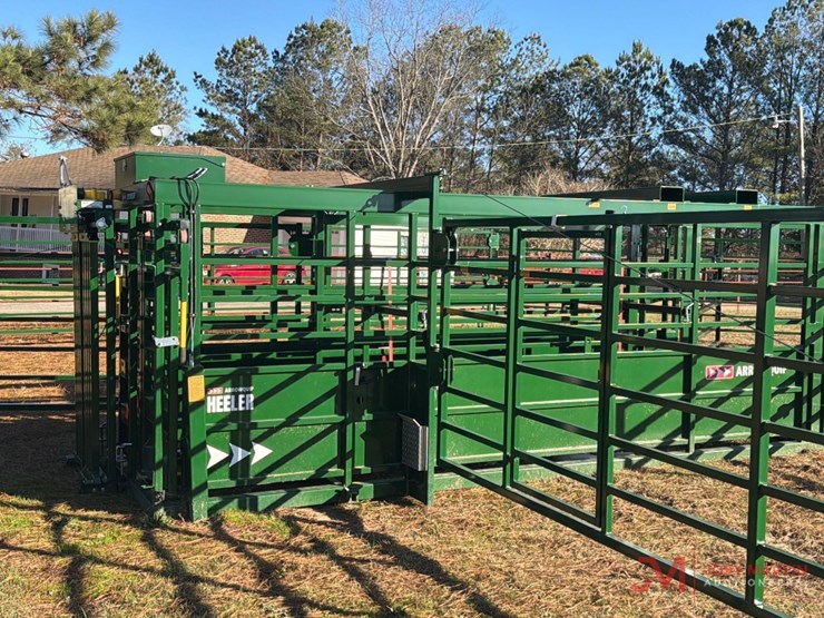 arrowquip-heeler-towable-gooseneck-corral-pen-image-10