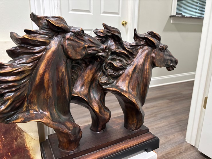 #201-•-equestrian-art-print-and-sculpture-image-4